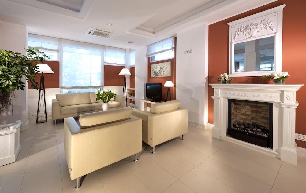 Ambasciatori Luxury Resort Риччоне Экстерьер фото
